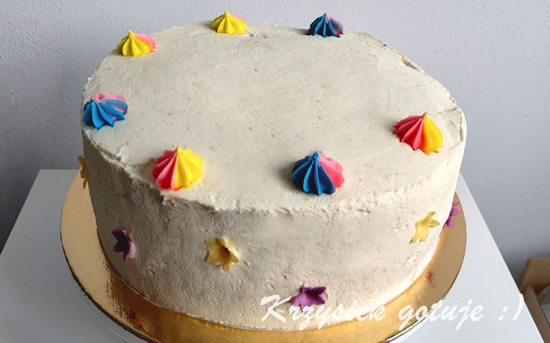 Tort z truskawkami